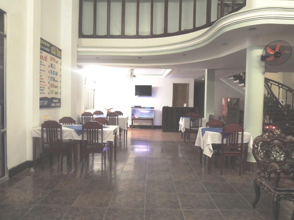 Phoenix Hotel Hue Esterno foto