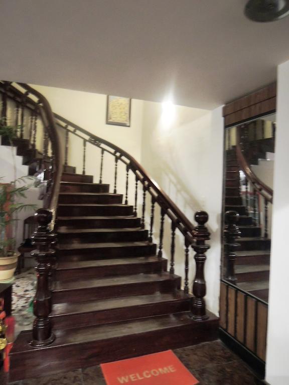 Phoenix Hotel Hue Esterno foto