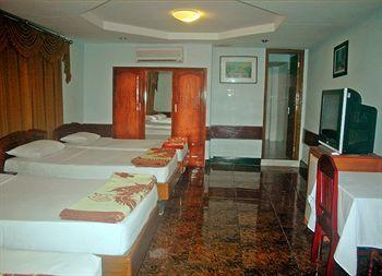 Phoenix Hotel Hue Esterno foto